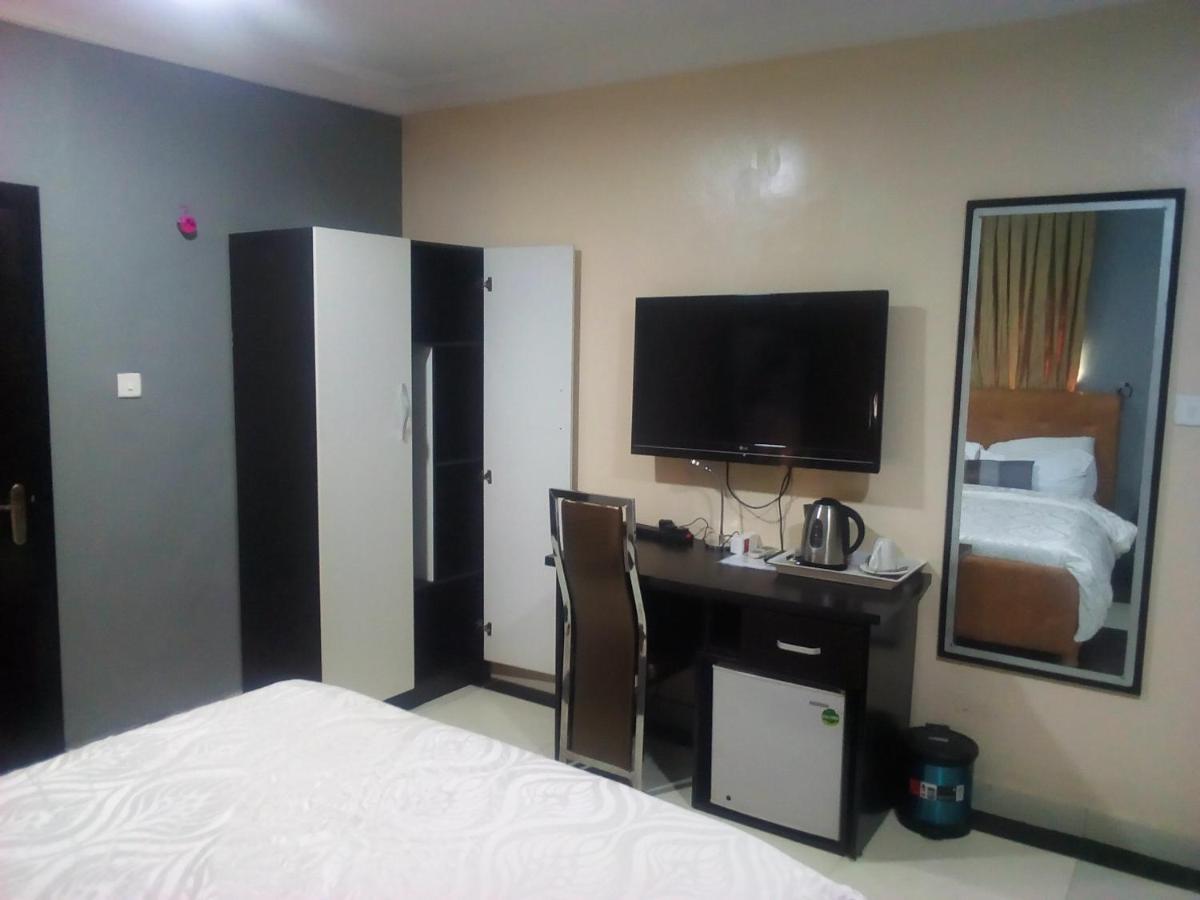 Primal Aparthotel Ikoyi Lagos Extérieur photo