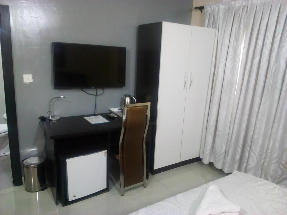 Primal Aparthotel Ikoyi Lagos Extérieur photo